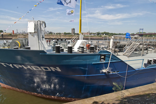 Gastankschiff Typhoon